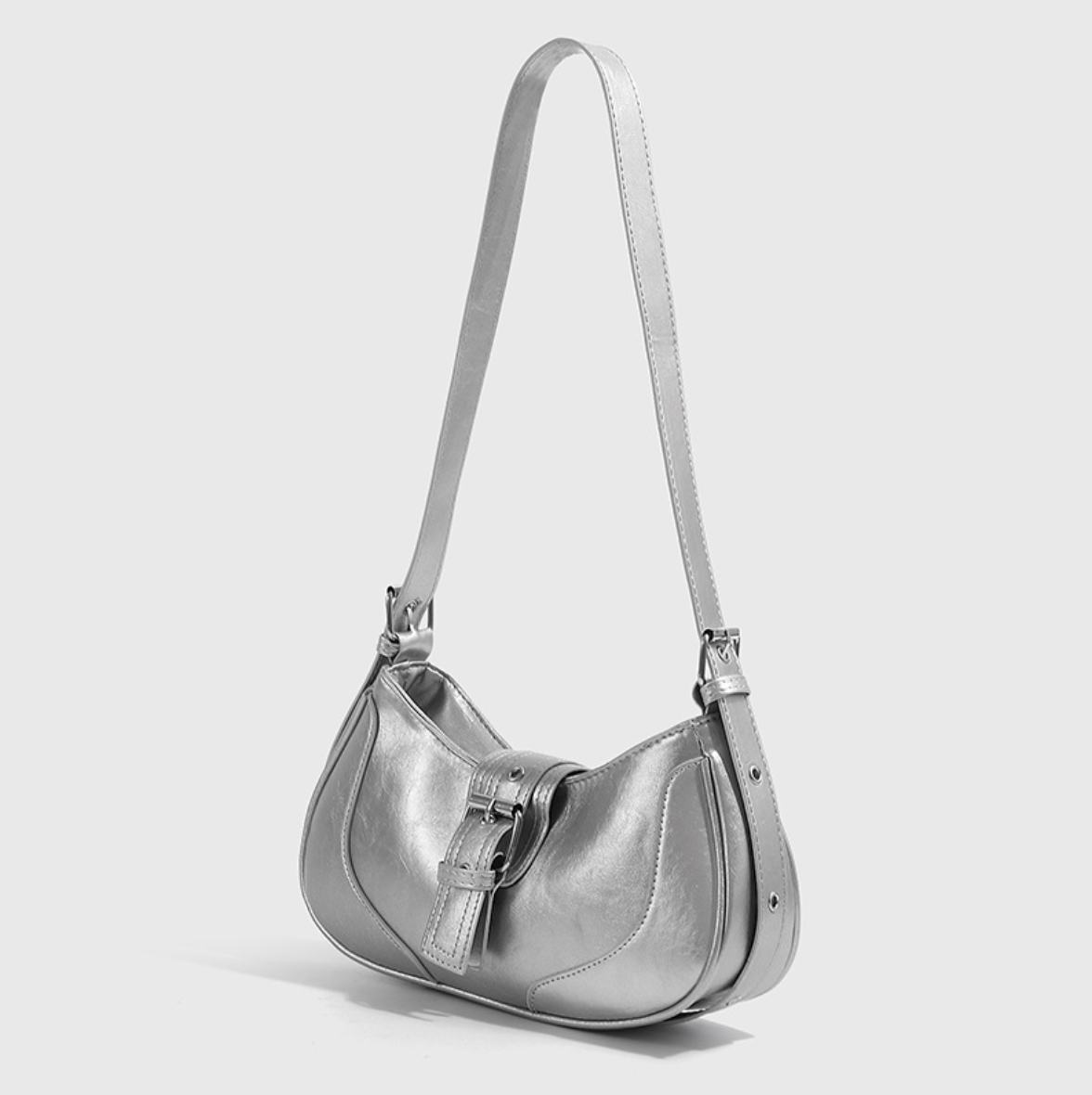 BOLD BUCKLE LETHER HANDBAG (3c.)