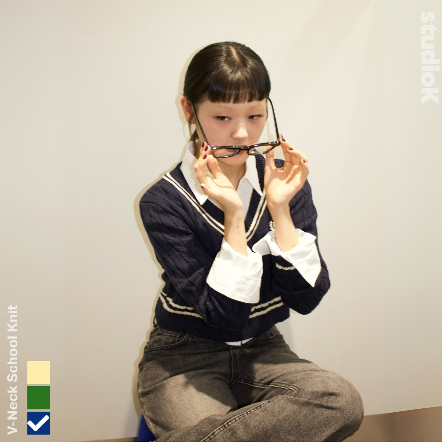 V-Neck School Knit (3c.)
