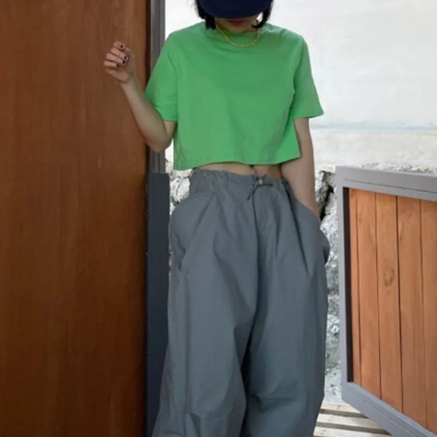 Essential Boxy Crop
