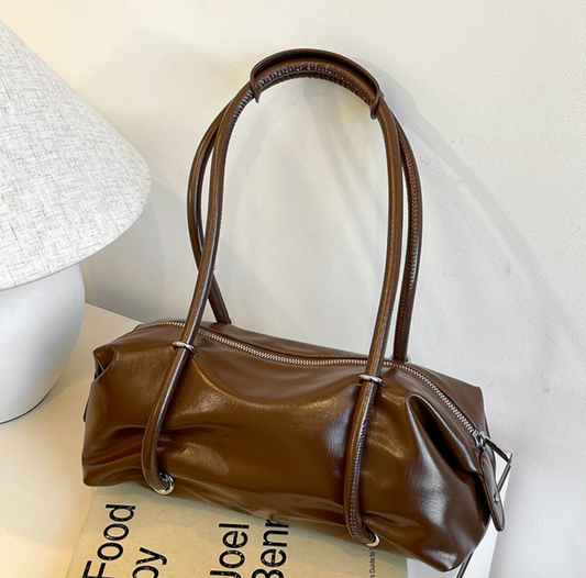 SPACIOUS BARREL SHOULDER BAG (2c.)