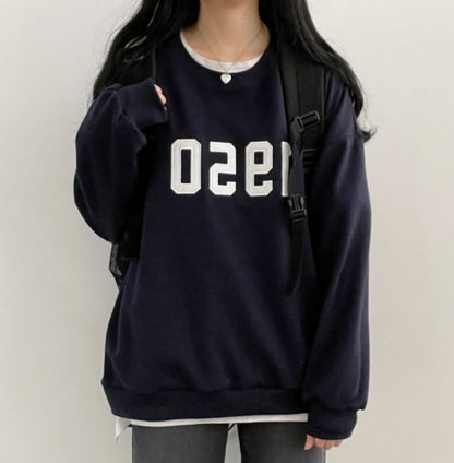 "1950" Graphic Oversized Crew Neck Jumper (3c.)