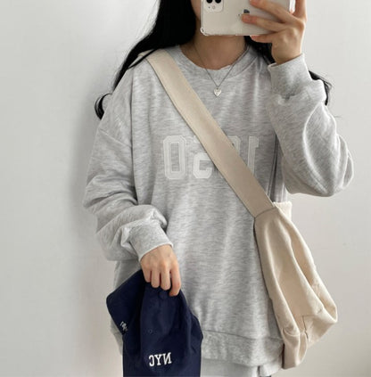 "1950" Graphic Oversized Crew Neck Jumper (3c.)