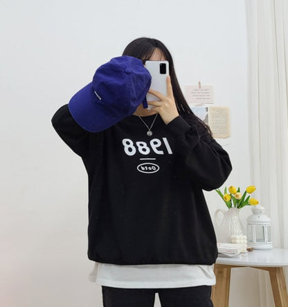 "1988" Graphic Oversized Crew Neck Jumper (3c.)