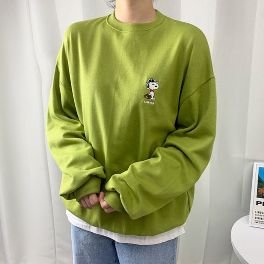 Graphic Oversized Crew Neck Jumper (Snoopy Hustle)