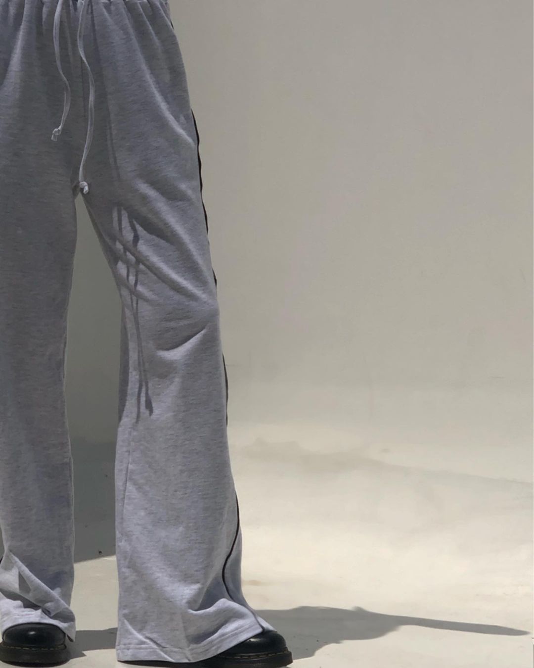 Drawstring Side Stripe Sweatpant