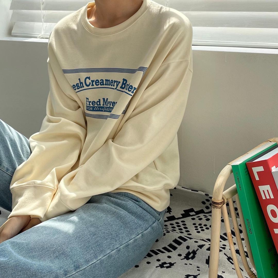 Graphic Crew Neck Jumper (Fresh Creamery Butter)