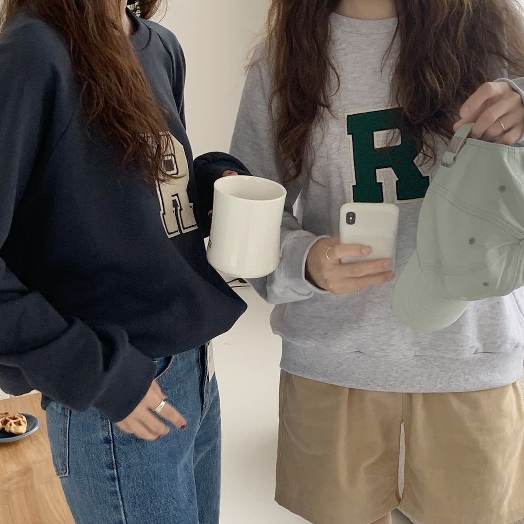 Graphic Oversized Crop Jumper (Logo R)