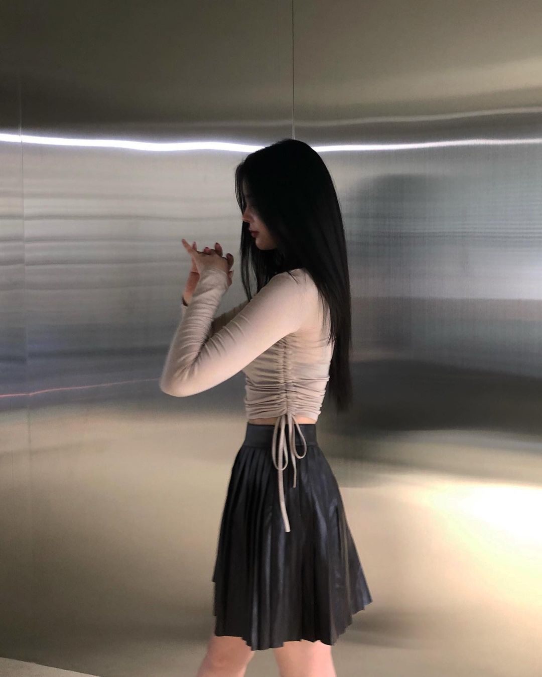 Drawstring Ruched Side Crop Longsleeve