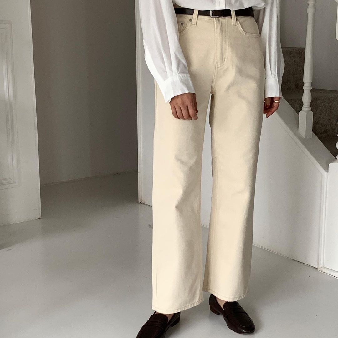 Relaxed Straight Leg Cream Jean