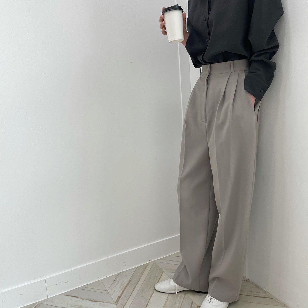 Pleated Wide Slacks