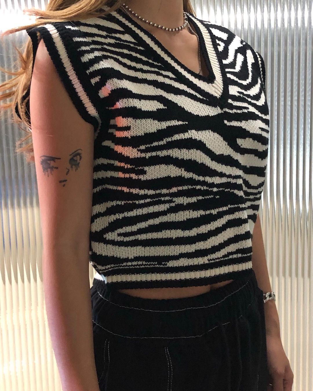 zebra print knitted singlet in Black and White