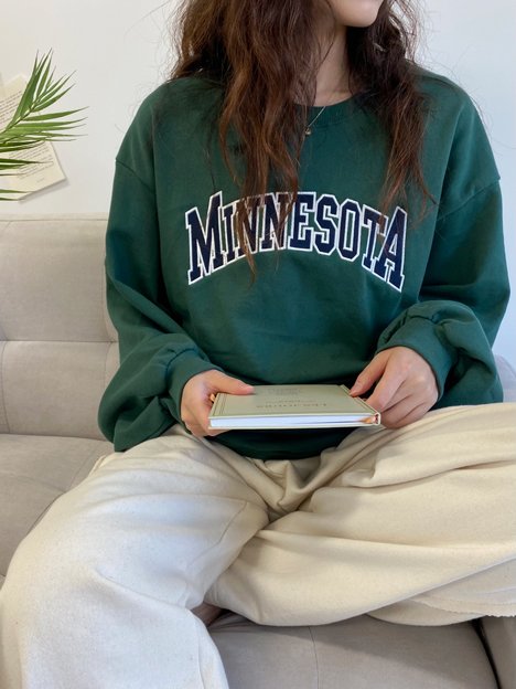 Graphic Oversized Crew Neck Jumper (Minnesota)