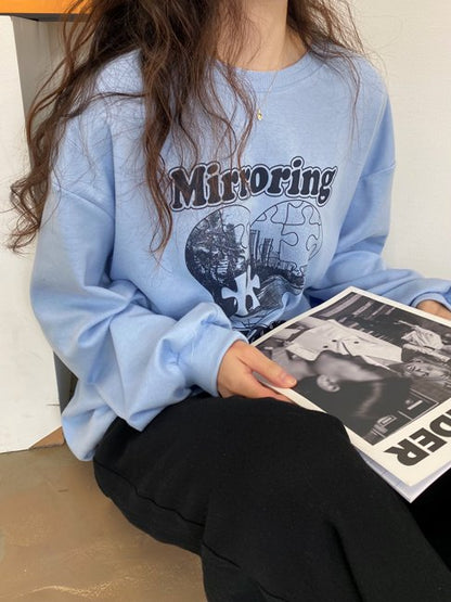 "Mirroring Puzzle" Graphic Oversized Crew Neck Jumper (3c.)